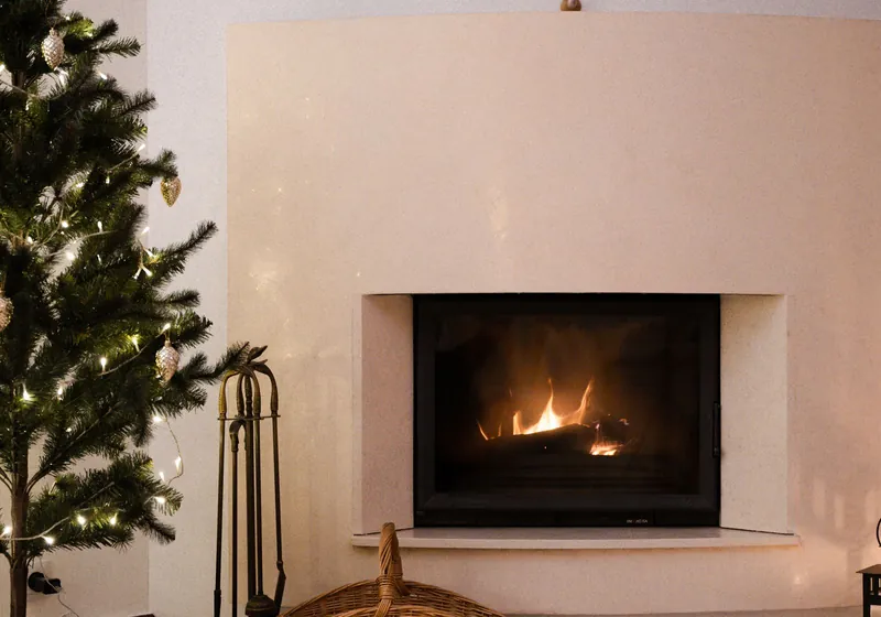 Warme woonkamer in de winter